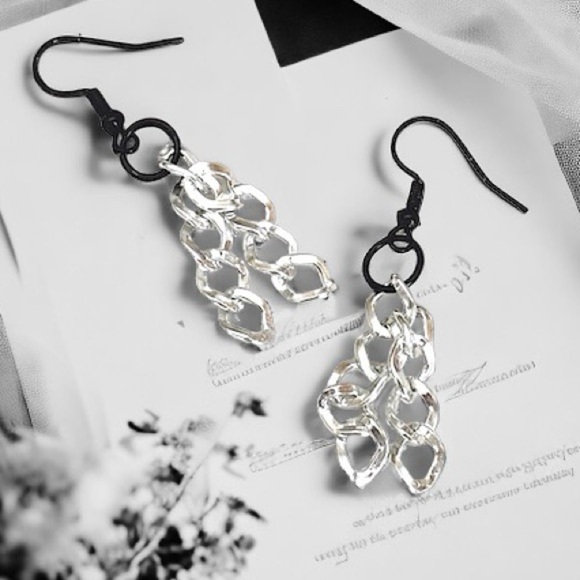 5 For $25💫Alternative Silver Chain Dangles Earrings - Picture 6 of 6